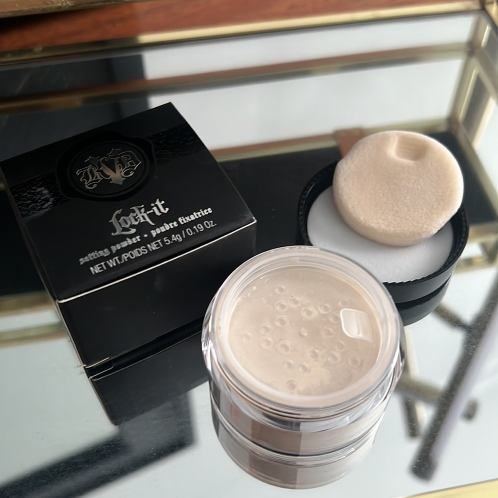Kat Von D Setting Powder - Picture 3 of 4